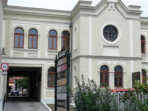 Kincsem Apartman Eger Zewnętrze zdjęcie
